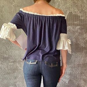 Sugar lips off the shoulder beautiful blue top!💕